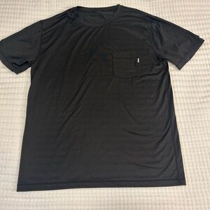 Vuori Men's Black Pocket T-Shirt size xl